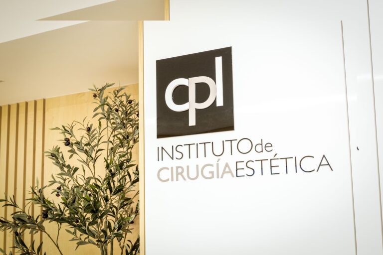 M&aacute;s All&aacute; del Bistur&iacute;: Finanzas y Cirug&iacute;a Pl&aacute;stica